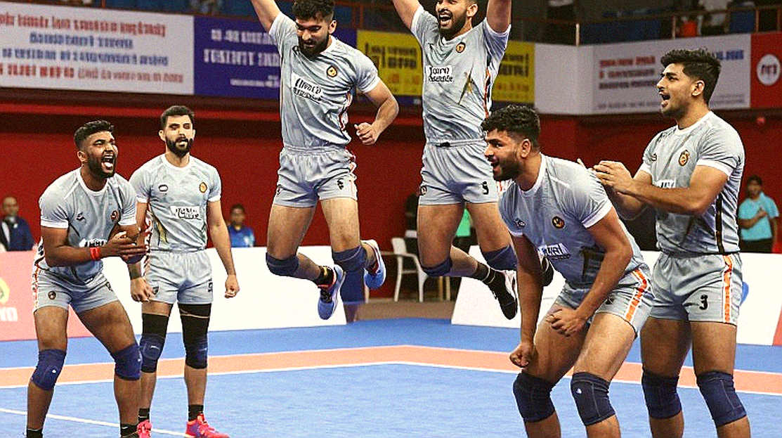 भारत बनाम उगांडा : 46-26 के पीछे का 26, और वो एक दावा जिसे छापने से पहले जाँचना ज़रूरी है भारत बनाम उगांडा : 46-26 के पीछे का 26, और वो एक दावा जिसे छापने से पहले जाँचना ज़रूरी है